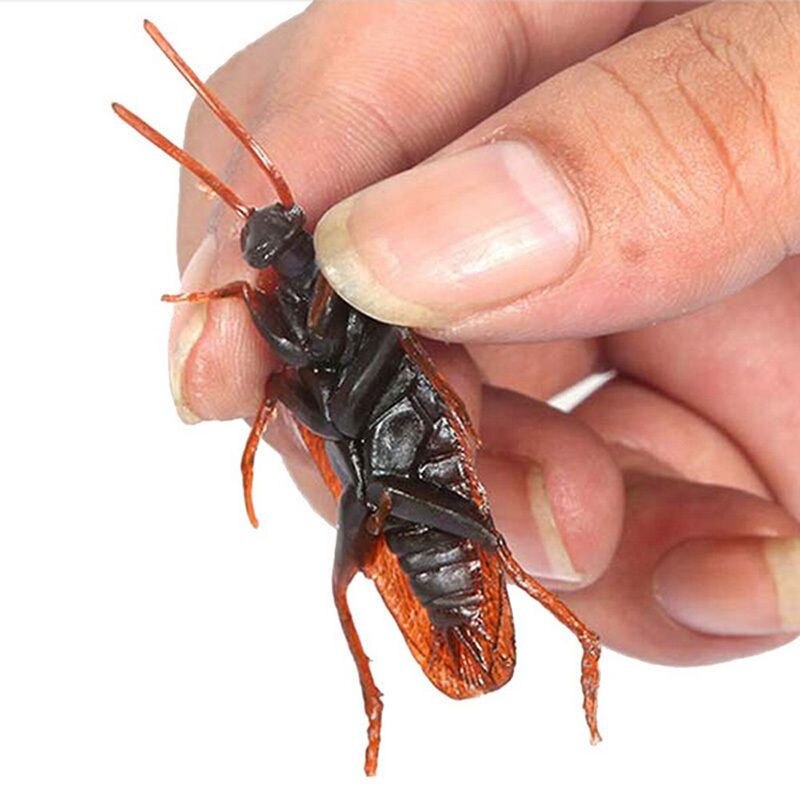 12pcs Artificial Lifelike Cockroach Halloween Trick Spoof Props